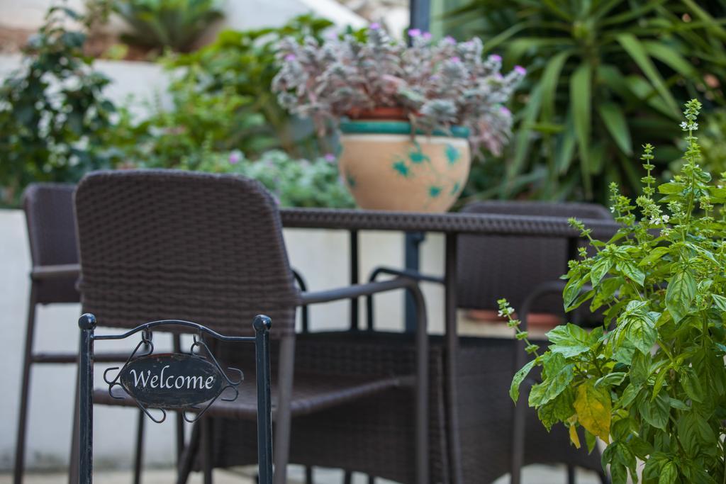 Lastovo Apartments Bruna מראה חיצוני תמונה